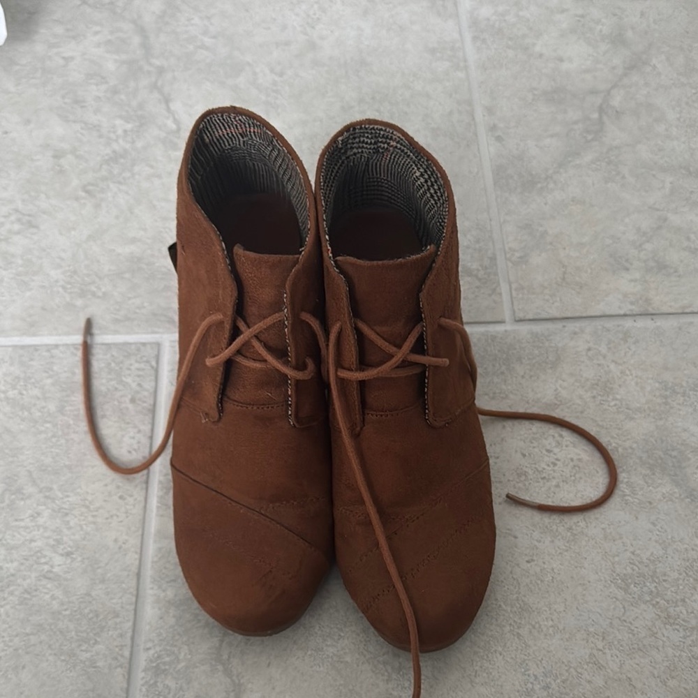 Bongo Brown Suede Lace-Up Ankle Boots